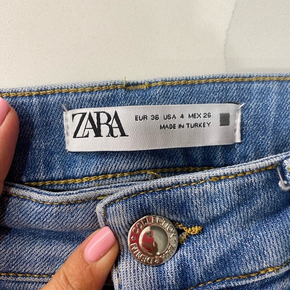 Zara Flare Jeans - Picture 3 of 3